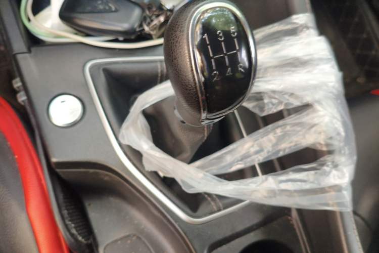 Used CHANGAN Eado 2021 PLUS 1.6L GDI Manual Luxury Model Gear Lever