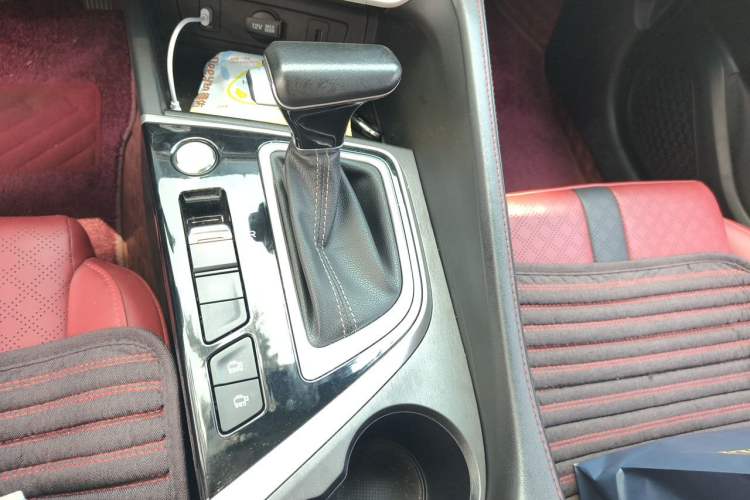 Used CHANGAN Eado 2021 PLUS Blue Whale NE 1.4T GDI DCT Prestige Model Gear Lever