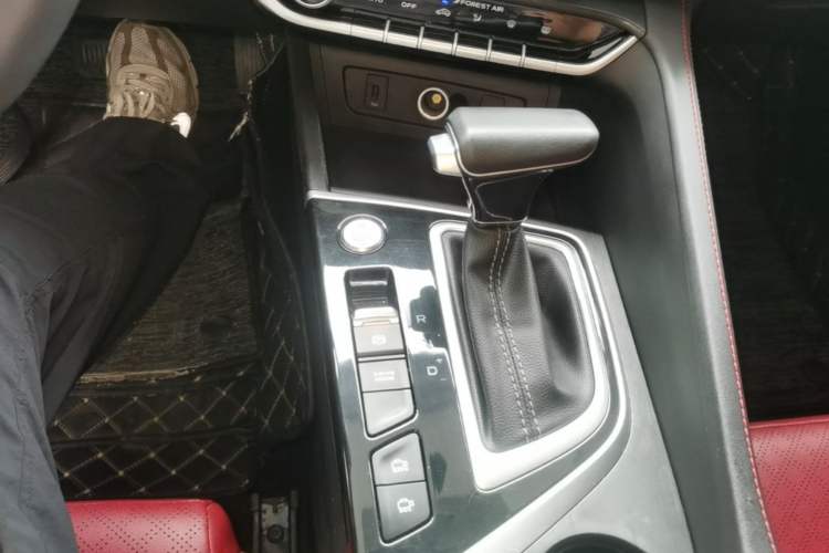 Used CHANGAN Eado 2021 PLUS Blue Whale NE 1.4T GDI DCT Prestige Model Gear Lever