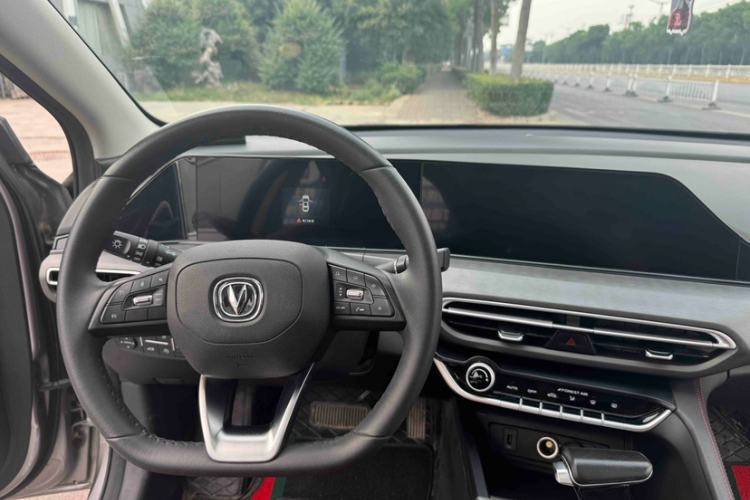 Used CHANGAN Eado 2021 PLUS Blue Whale NE 1.4T GDI DCT Prestige Model Interior 2
