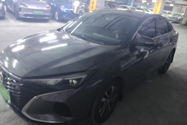 Ojetý CHANGAN Eado 2021 PLUS Blue Whale NE 1.4T GDI DCT Prestige Model