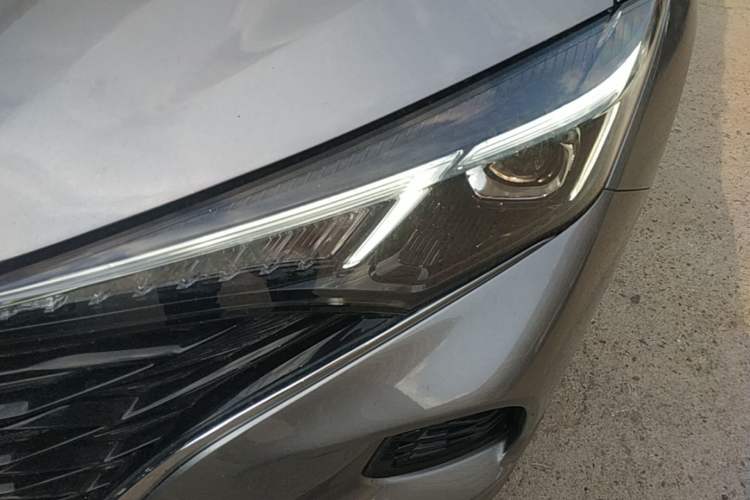 Used CHANGAN Eado 2021 PLUS Blue Whale NE 1.4T GDI DCT Flagship Model Left Front Headlight