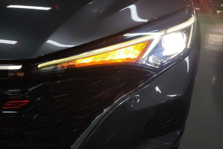 Used CHANGAN Eado 2021 PLUS Blue Whale NE 1.4T GDI DCT Flagship Model Left Front Headlight