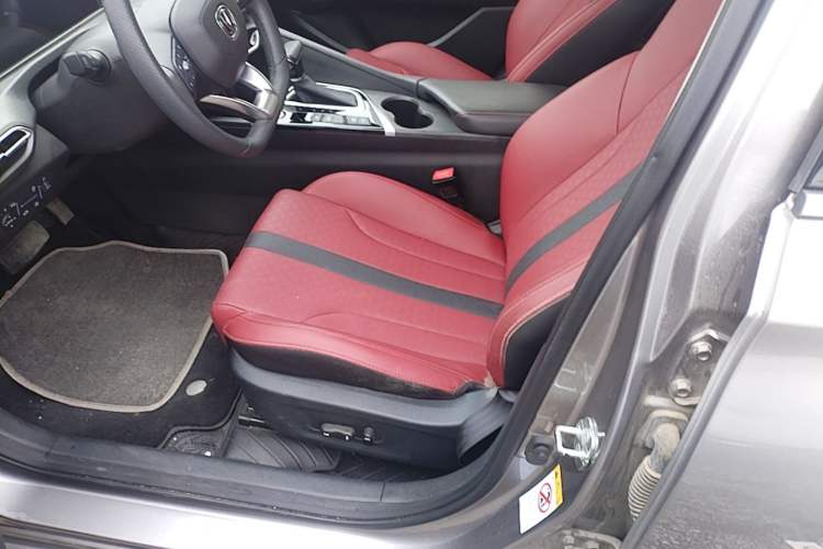 Used CHANGAN Eado 2021 PLUS Blue Whale NE 1.4T GDI DCT Flagship Model Left Front Seat