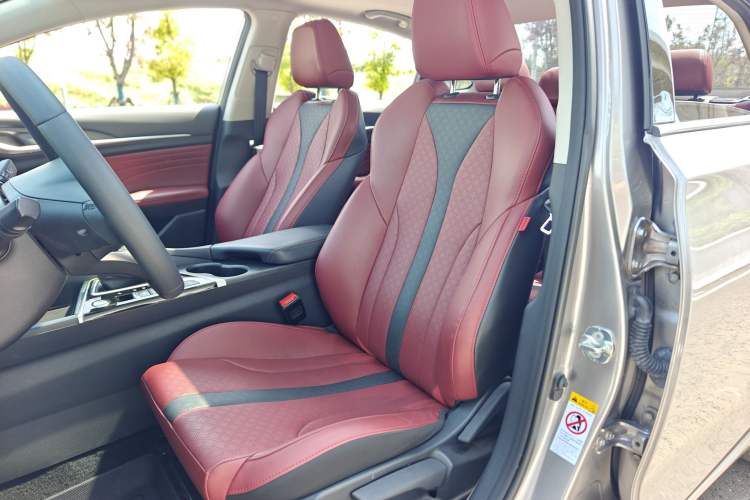 Used CHANGAN Eado 2021 PLUS Blue Whale NE 1.4T GDI DCT Prestige Model Left Front Seat