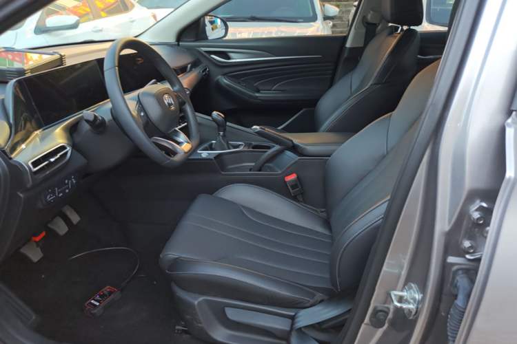 Used CHANGAN Eado 2021 PLUS 1.6L GDI Manual Luxury Model Left Front Seat