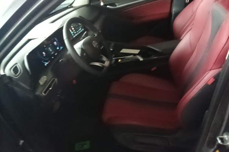 Used CHANGAN Eado 2021 PLUS Blue Whale NE 1.4T GDI DCT Prestige Model Left Front Seat