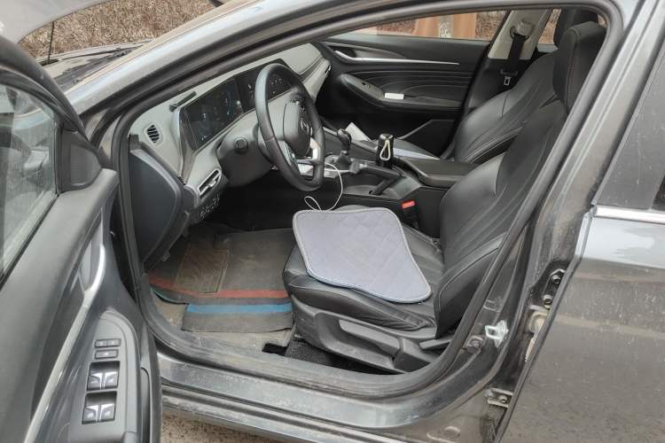 Used CHANGAN Eado 2021 PLUS 1.6L GDI Manual Luxury Model Left Front Seat