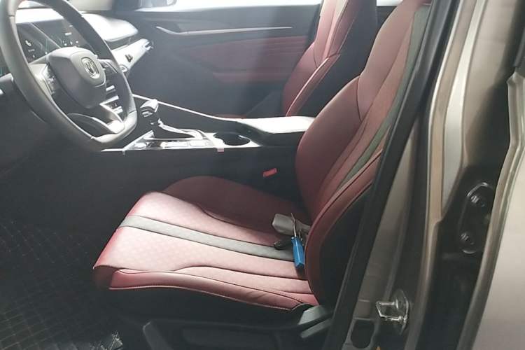 Used CHANGAN Eado 2021 PLUS Blue Whale NE 1.4T GDI DCT Prestige Model Left Front Seat
