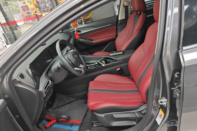 Used CHANGAN Eado 2021 PLUS Blue Whale NE 1.4T GDI DCT Prestige Model Left Front Seat