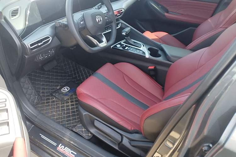 Used CHANGAN Eado 2021 PLUS Blue Whale NE 1.4T GDI DCT Prestige Model Left Front Seat