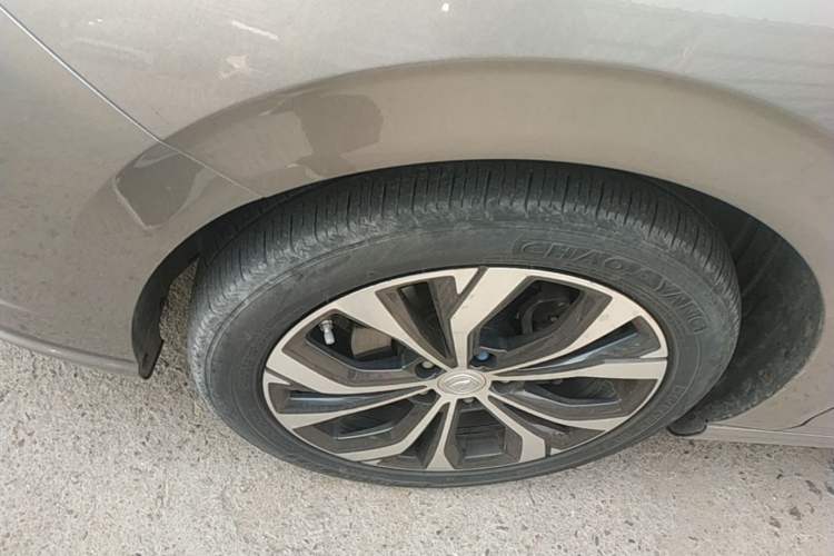 Used CHANGAN Eado 2021 PLUS Blue Whale NE 1.4T GDI DCT Flagship Model Left Front Wheel Hub