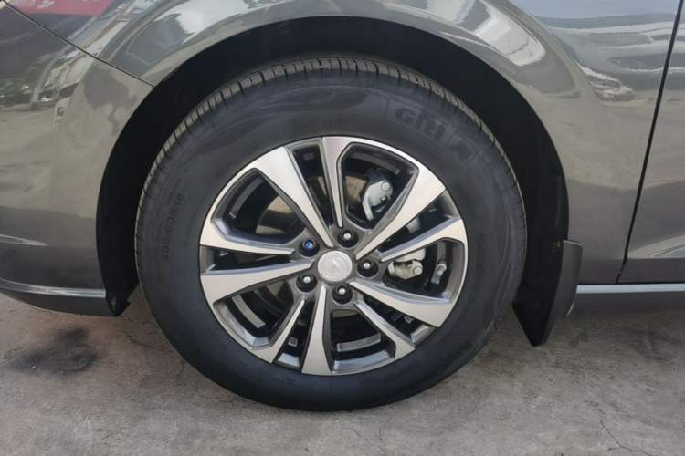 Used CHANGAN Eado 2021 PLUS Blue Whale NE 1.4T GDI DCT Prestige Model Left Front Wheel Hub