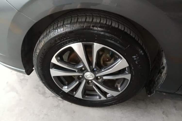 Used CHANGAN Eado 2021 PLUS Blue Whale NE 1.4T GDI DCT Prestige Model Left Front Wheel Hub