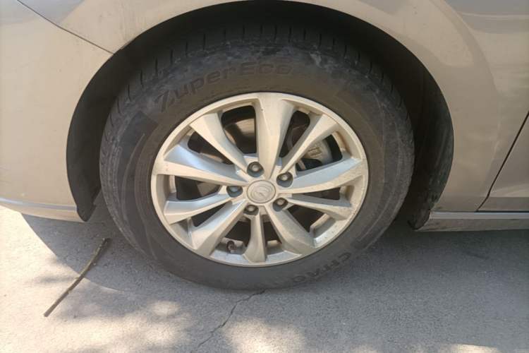 Used CHANGAN Eado 2021 PLUS 1.6L GDI CVT Elite Model Left Front Wheel Hub