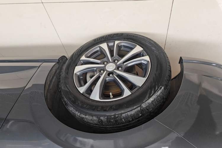 Used CHANGAN Eado 2021 PLUS Blue Whale NE 1.4T GDI DCT Prestige Model Left Front Wheel Hub
