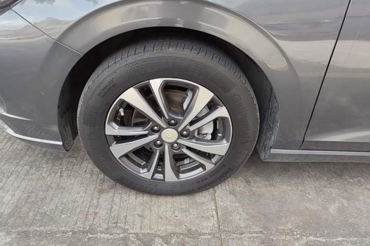 Used CHANGAN Eado 2021 PLUS Blue Whale NE 1.4T GDI DCT Prestige Model Left Front Wheel Hub