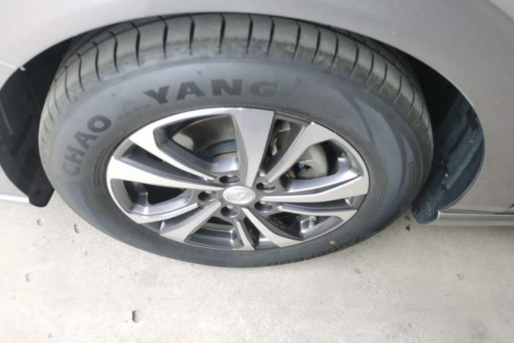 Used CHANGAN Eado 2021 PLUS Blue Whale NE 1.4T GDI DCT Prestige Model Left Front Wheel Hub