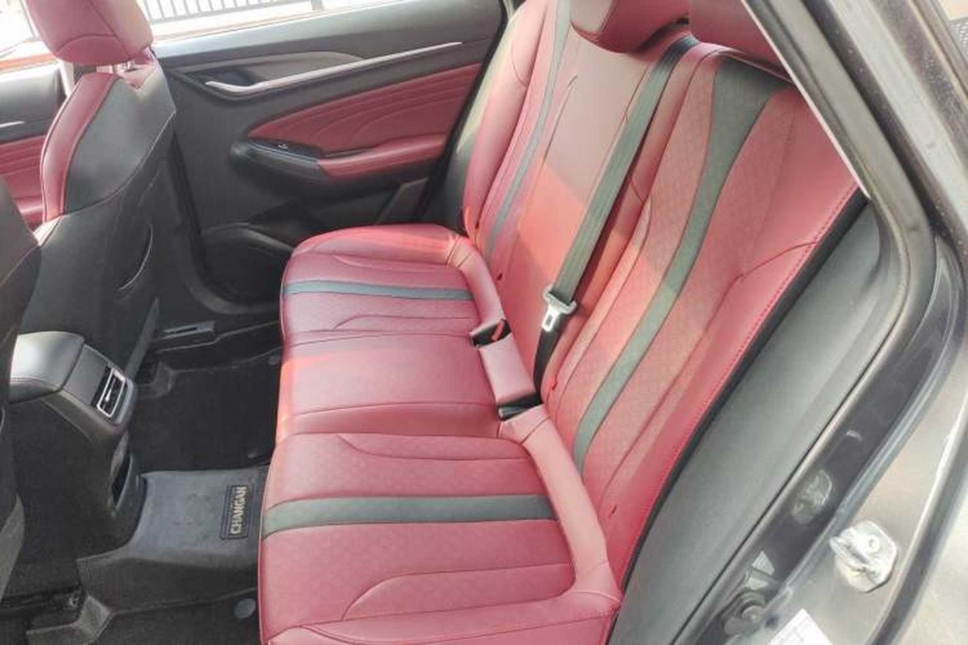 Used CHANGAN Eado 2021 PLUS Blue Whale NE 1.4T GDI DCT Prestige Model Left Rear Seat