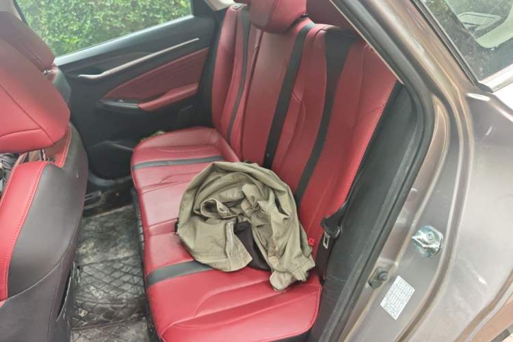 Used CHANGAN Eado 2021 PLUS Blue Whale NE 1.4T GDI DCT Prestige Model Left Rear Seat