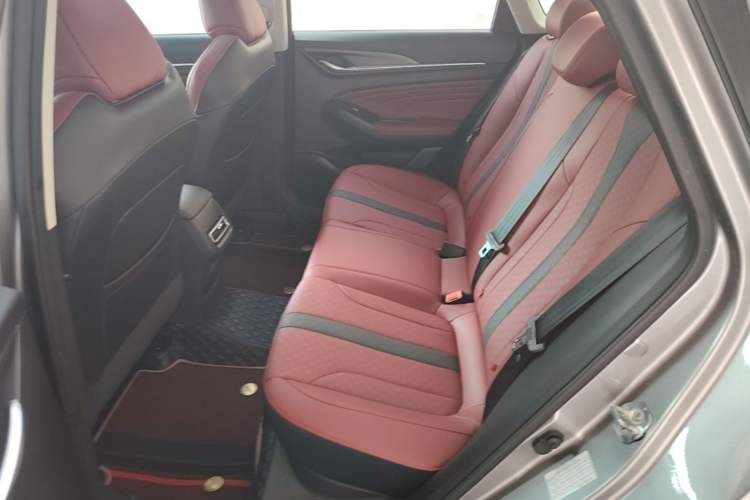 Used CHANGAN Eado 2021 PLUS Blue Whale NE 1.4T GDI DCT Prestige Model Left Rear Seat