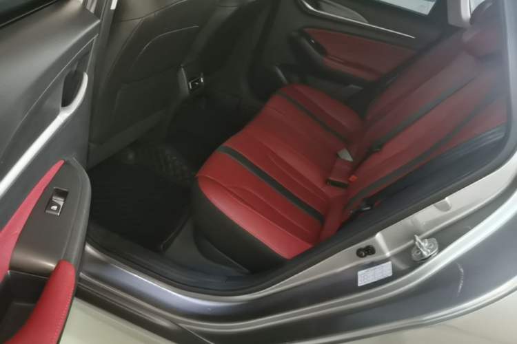 Used CHANGAN Eado 2021 PLUS Blue Whale NE 1.4T GDI DCT Prestige Model Left Rear Seat