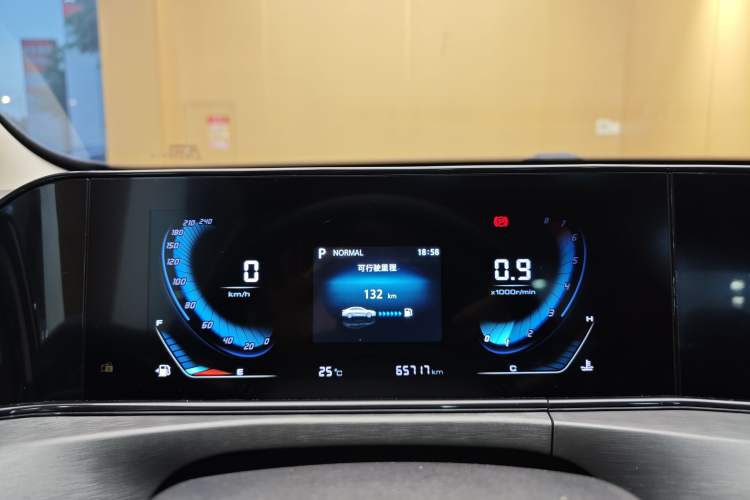 Used CHANGAN Eado 2021 PLUS Blue Whale NE 1.4T GDI DCT Prestige Model Odometer Close Up