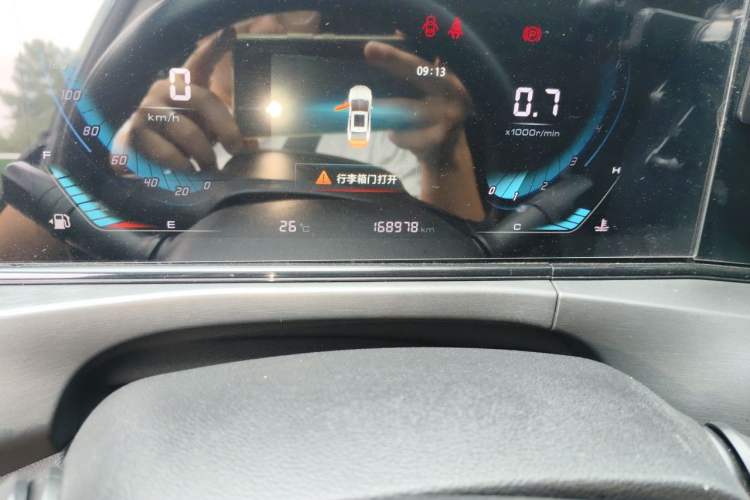 Used CHANGAN Eado 2021 PLUS 1.6L GDI Manual Luxury Model Odometer Close Up