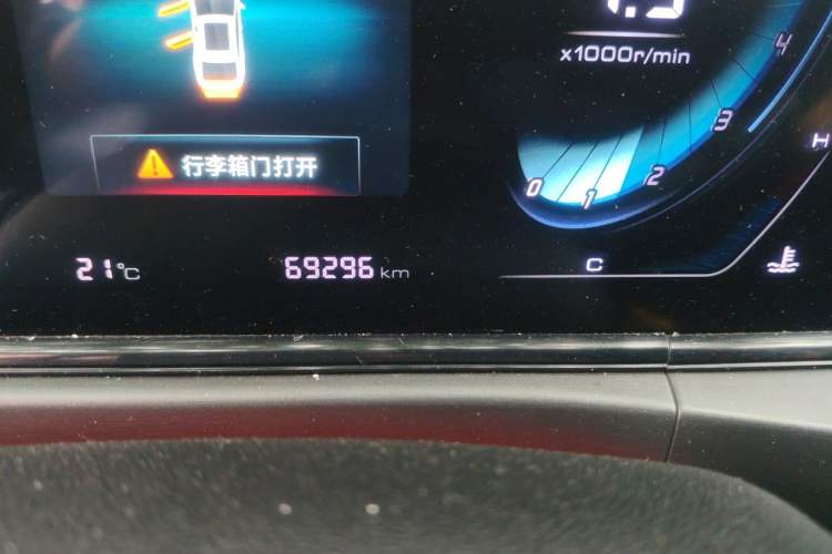 Used CHANGAN Eado 2021 PLUS Blue Whale NE 1.4T GDI DCT Prestige Model Odometer Close Up