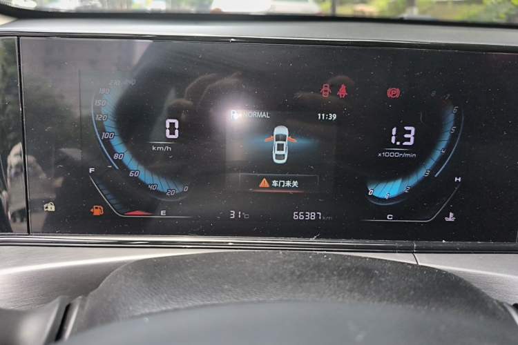 Used CHANGAN Eado 2021 PLUS Blue Whale NE 1.4T GDI DCT Prestige Model Odometer Close Up