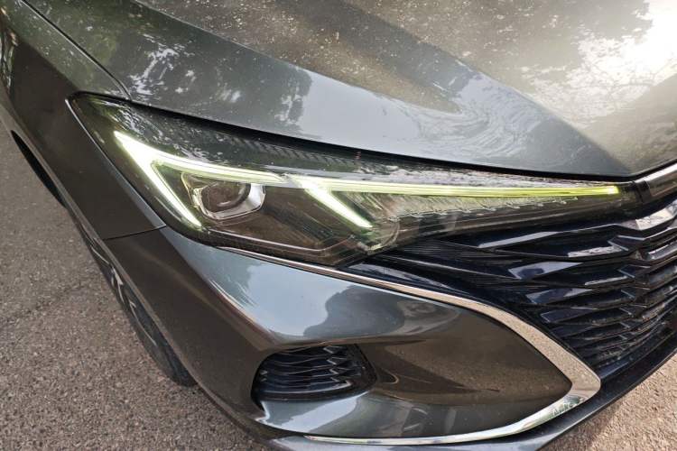 Used CHANGAN Eado 2021 PLUS Blue Whale NE 1.4T GDI DCT Prestige Model Right Front Headlight