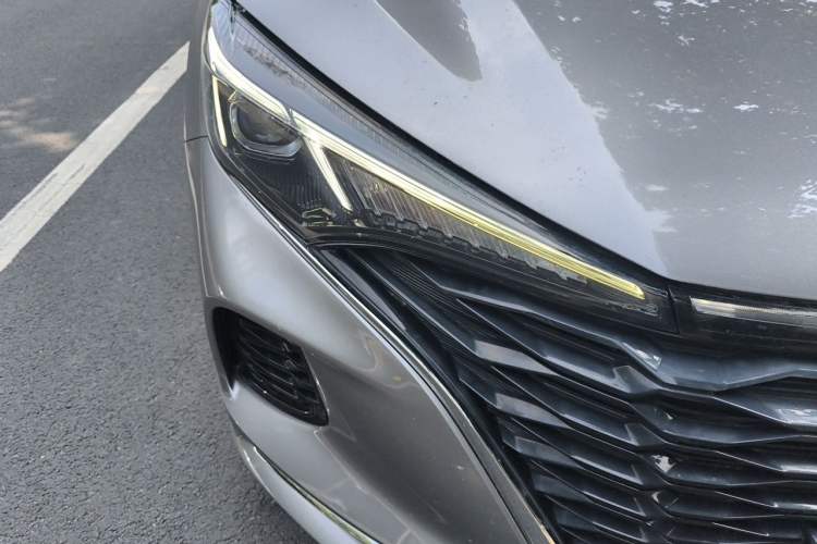 Used CHANGAN Eado 2021 PLUS Blue Whale NE 1.4T GDI DCT Prestige Model Right Front Headlight