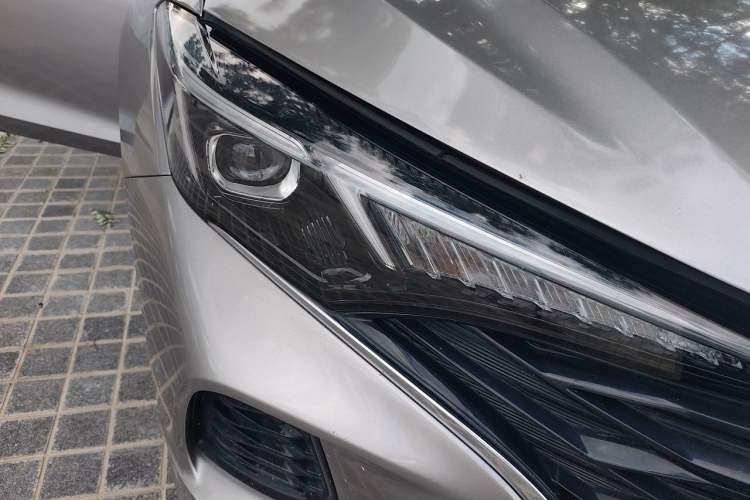 Used CHANGAN Eado 2021 PLUS Blue Whale NE 1.4T GDI DCT Prestige Model Right Front Headlight