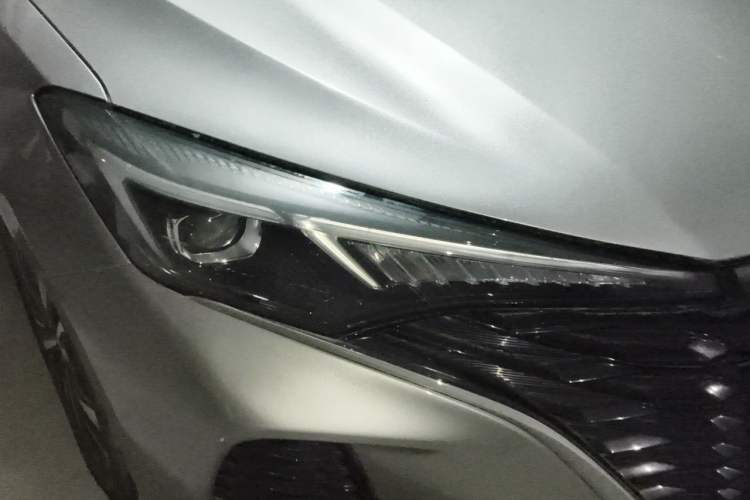 Used CHANGAN Eado 2021 PLUS Blue Whale NE 1.4T GDI DCT Prestige Model Right Front Headlight