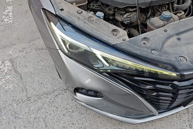Used CHANGAN Eado 2021 PLUS Blue Whale NE 1.4T GDI DCT Prestige Model Right Front Headlight
