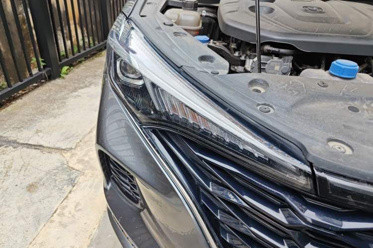 Used CHANGAN Eado 2021 PLUS Blue Whale NE 1.4T GDI DCT Prestige Model Right Front Headlight