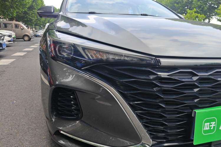 Used CHANGAN Eado 2021 PLUS Blue Whale NE 1.4T GDI DCT Prestige Model Right Front Headlight