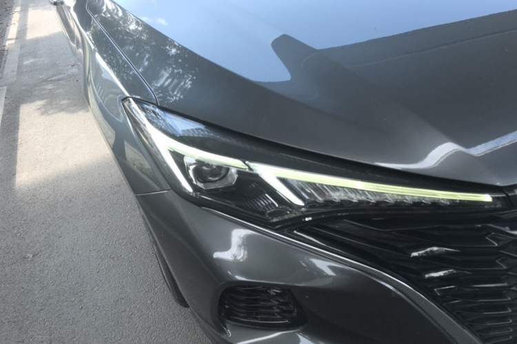 Used CHANGAN Eado 2021 PLUS Blue Whale NE 1.4T GDI DCT Prestige Model Right Front Headlight