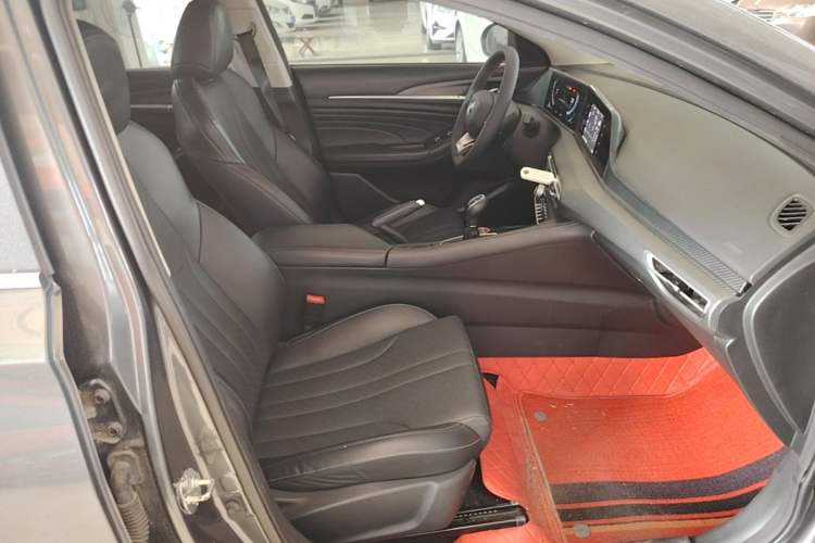 Used CHANGAN Eado 2021 PLUS 1.6L GDI Manual Elite Model Right Front Seat