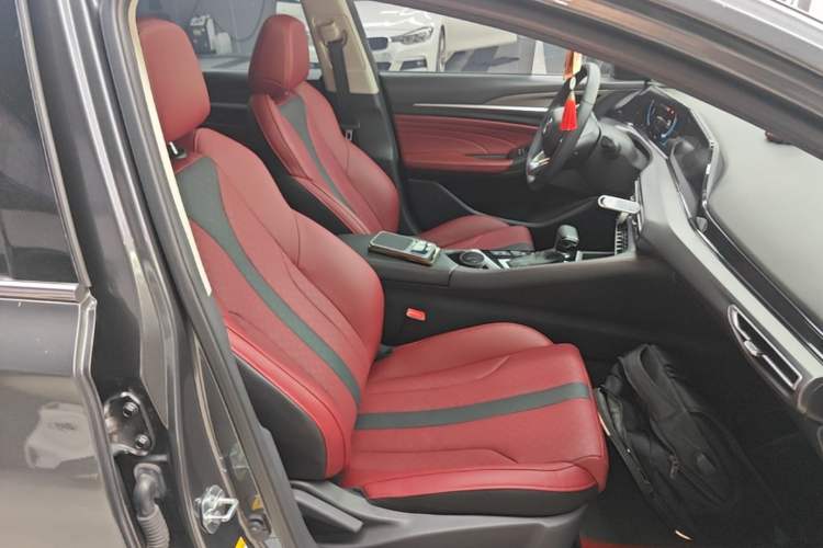 Used CHANGAN Eado 2021 PLUS Blue Whale NE 1.4T GDI DCT Prestige Model Right Front Seat