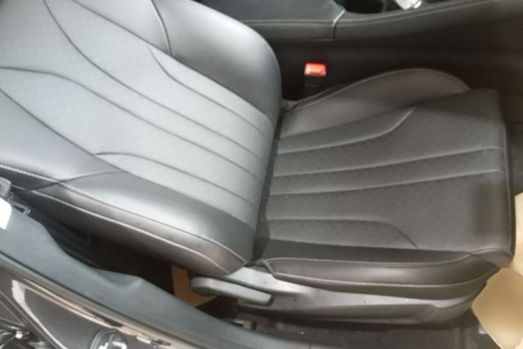 Used CHANGAN Eado 2021 PLUS 1.6L GDI CVT Elite Model Right Front Seat