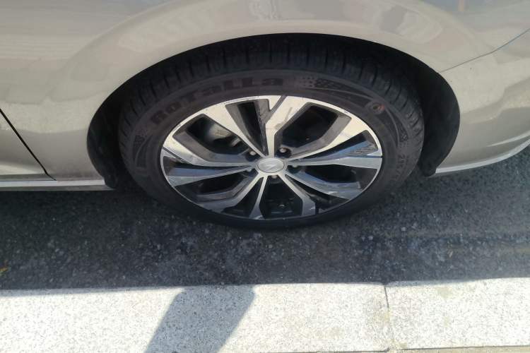 Used CHANGAN Eado 2021 PLUS Blue Whale NE 1.4T GDI DCT Flagship Model Right Front Wheel Hub
