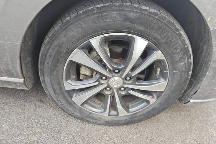 Used CHANGAN Eado 2021 PLUS Blue Whale NE 1.4T GDI DCT Prestige Model Right Front Wheel Hub