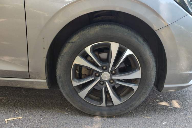 Used CHANGAN Eado 2021 PLUS Blue Whale NE 1.4T GDI DCT Prestige Model Right Front Wheel Hub
