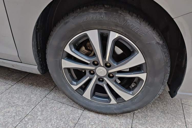 Used CHANGAN Eado 2021 PLUS Blue Whale NE 1.4T GDI DCT Prestige Model Right Front Wheel Hub