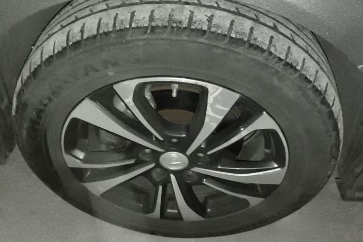 Used CHANGAN Eado 2021 PLUS Blue Whale NE 1.4T GDI DCT Prestige Model Right Front Wheel Hub