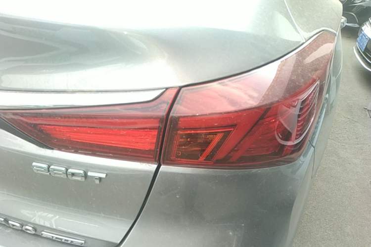Used CHANGAN Eado 2021 PLUS Blue Whale NE 1.4T GDI DCT Flagship Model Right Rear Taillight