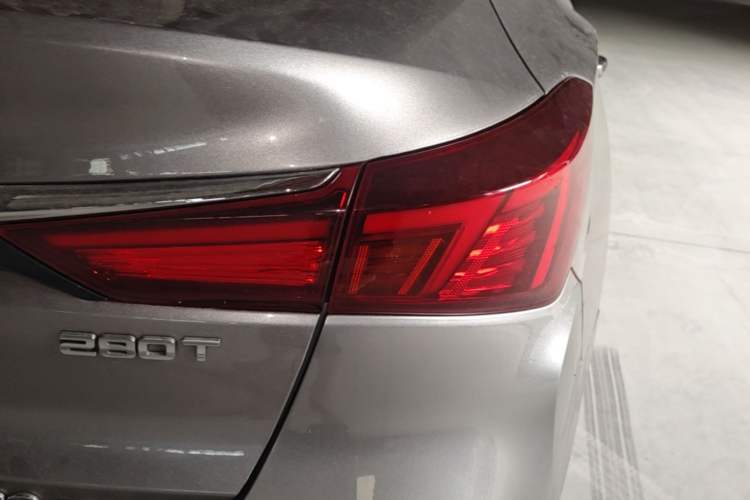 Used CHANGAN Eado 2021 PLUS Blue Whale NE 1.4T GDI DCT Prestige Model Right Rear Taillight