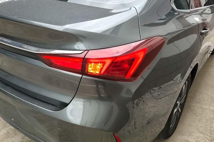Used CHANGAN Eado 2021 PLUS Blue Whale NE 1.4T GDI DCT Prestige Model Right Rear Taillight