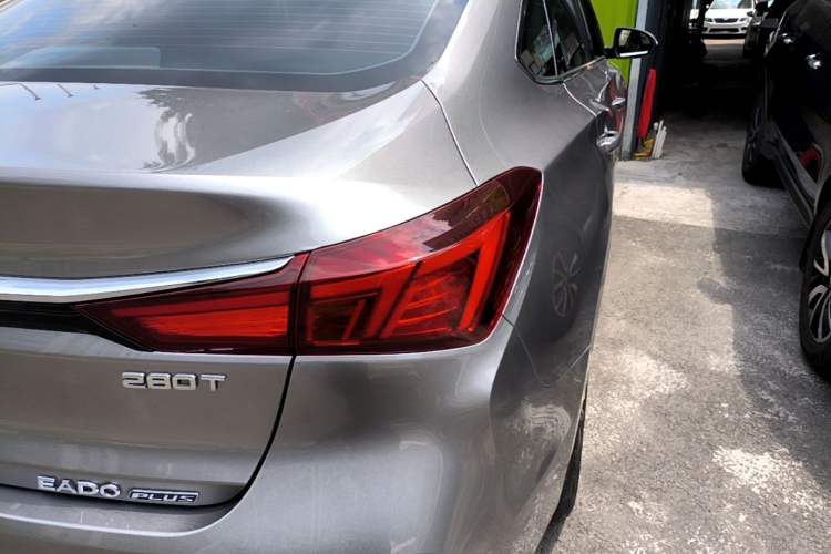 Used CHANGAN Eado 2021 PLUS Blue Whale NE 1.4T GDI DCT Prestige Model Right Rear Taillight